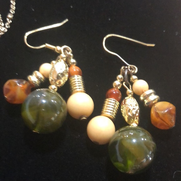 Loft Gold Tone Multi Strand Necklace & Earrings With Earth Tone Beads - Picture 4 of 13